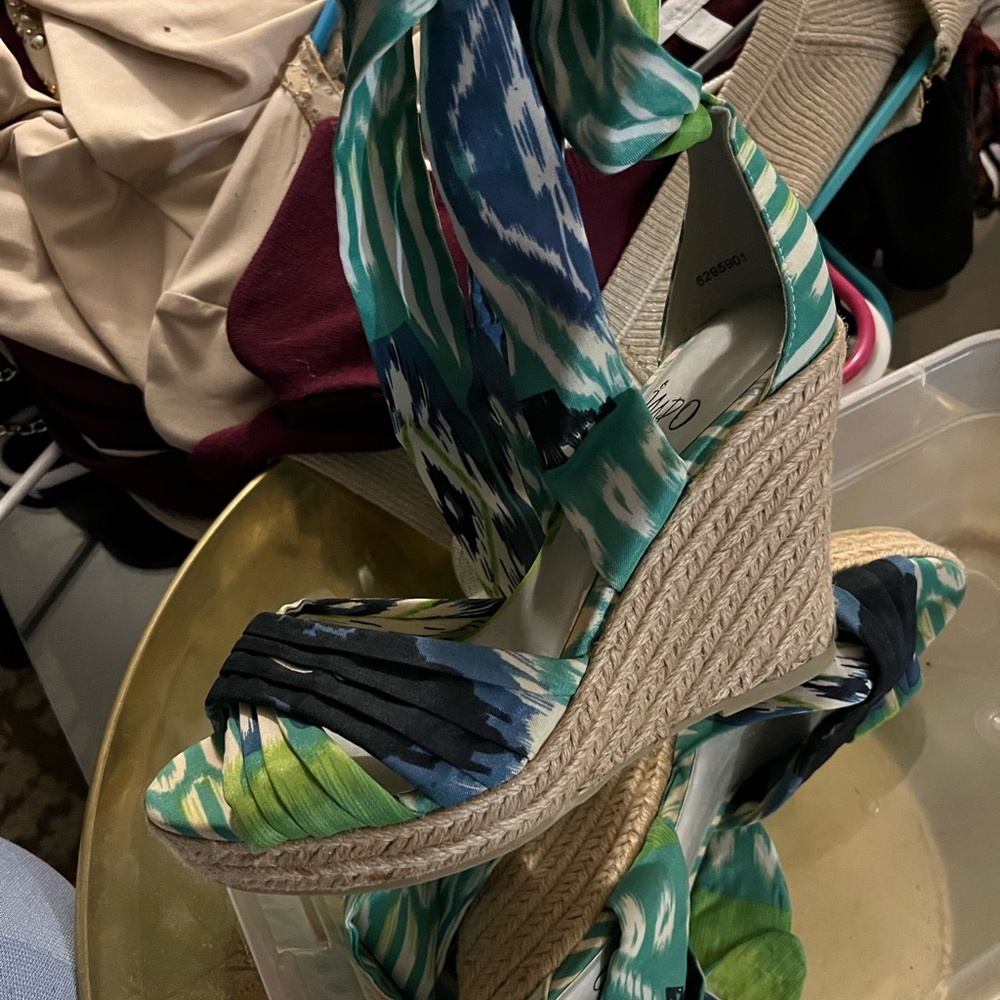 Tie up sandals